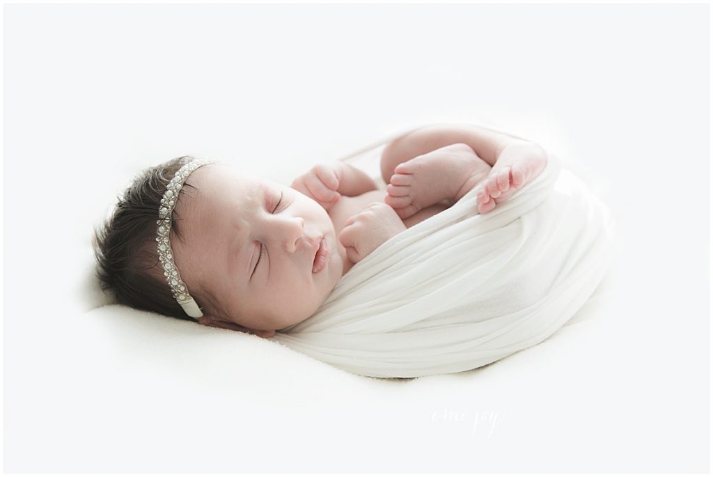dallas simplistic newborn photographer
